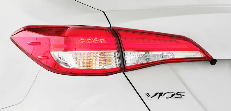 VIOS - vận hành - Vios được định hướng theo phong cách vận hành dễ làm quen và dễ sử dụng